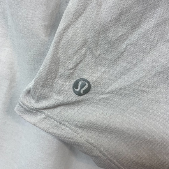 Lulu Lemon Workout Tank - Picture 3 of 3